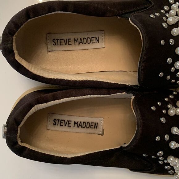 Steve Madden Embellished Slip-On Shoes Size 6 - Picture 4 of 9